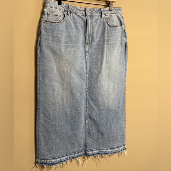 Ann Taylor Light Blue Denim Midi Skirt Frayed Hem - Picture 4 of 12